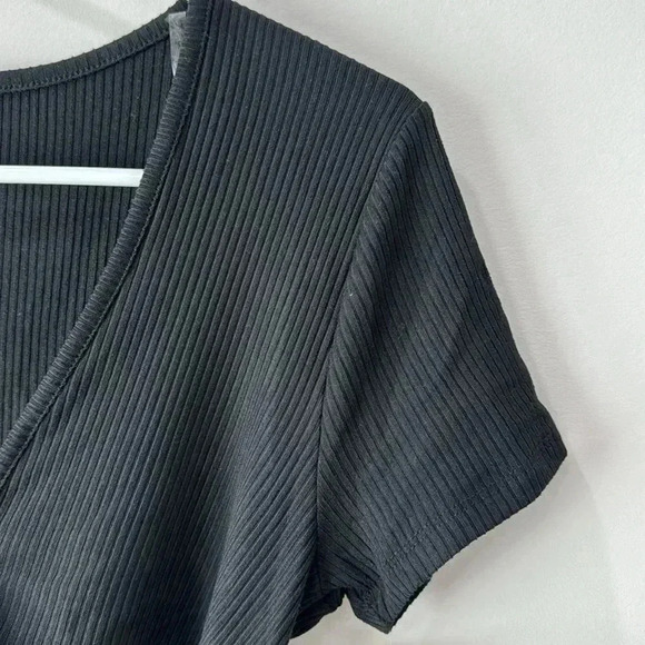 Occasion Black Ribbed Crop Top XL NWT V-Neck Front Ties - Picture 6 of 11